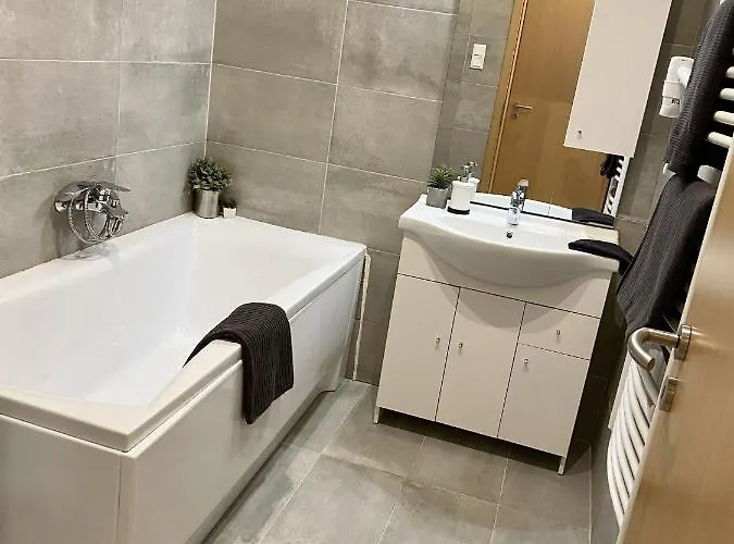 アパート Aqualita *